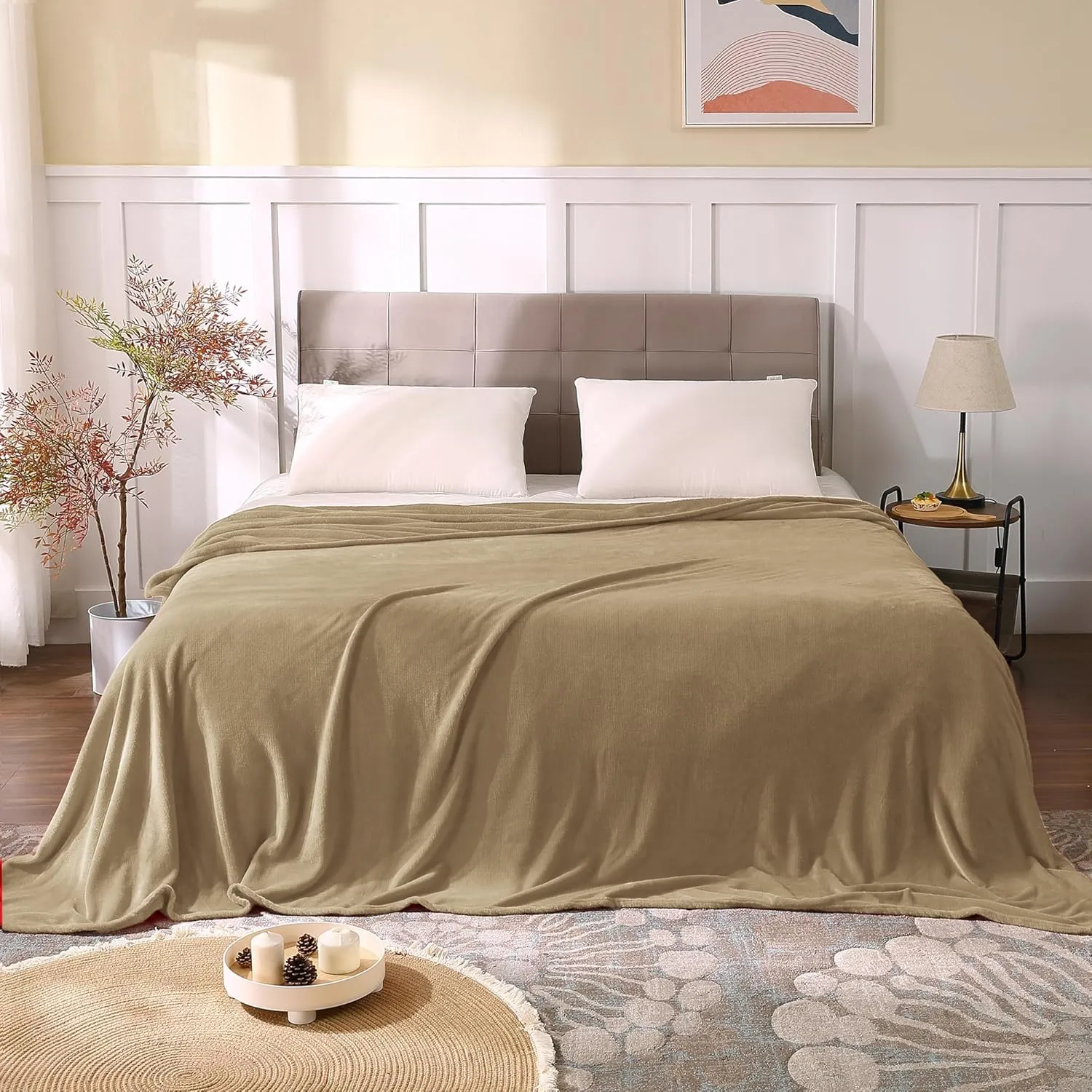 BEDELITE Fleece Blanket Queen Size Camel Throw Blankets for Couch & Bed, Luxury Plush Cozy Fuzzy Blanket 90x90 inches, Super Soft Warm Lightweight Throw Blanket for Travel Camping