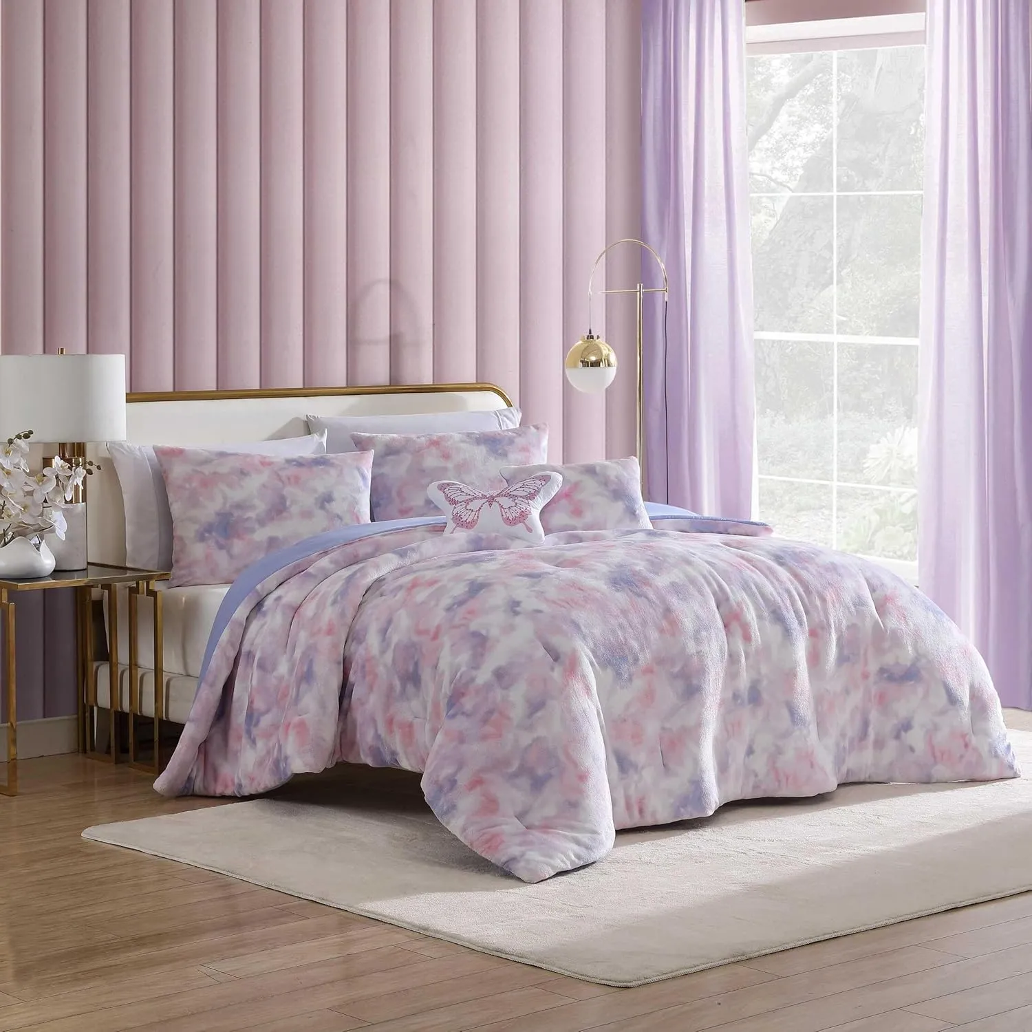 Betsey Johnson - Comforter Set, Super Soft Plush Bedding with Matching Sham & Throw Pillow, Charming Room Essentials (Sunset Tie Dye Pink, Twin)
