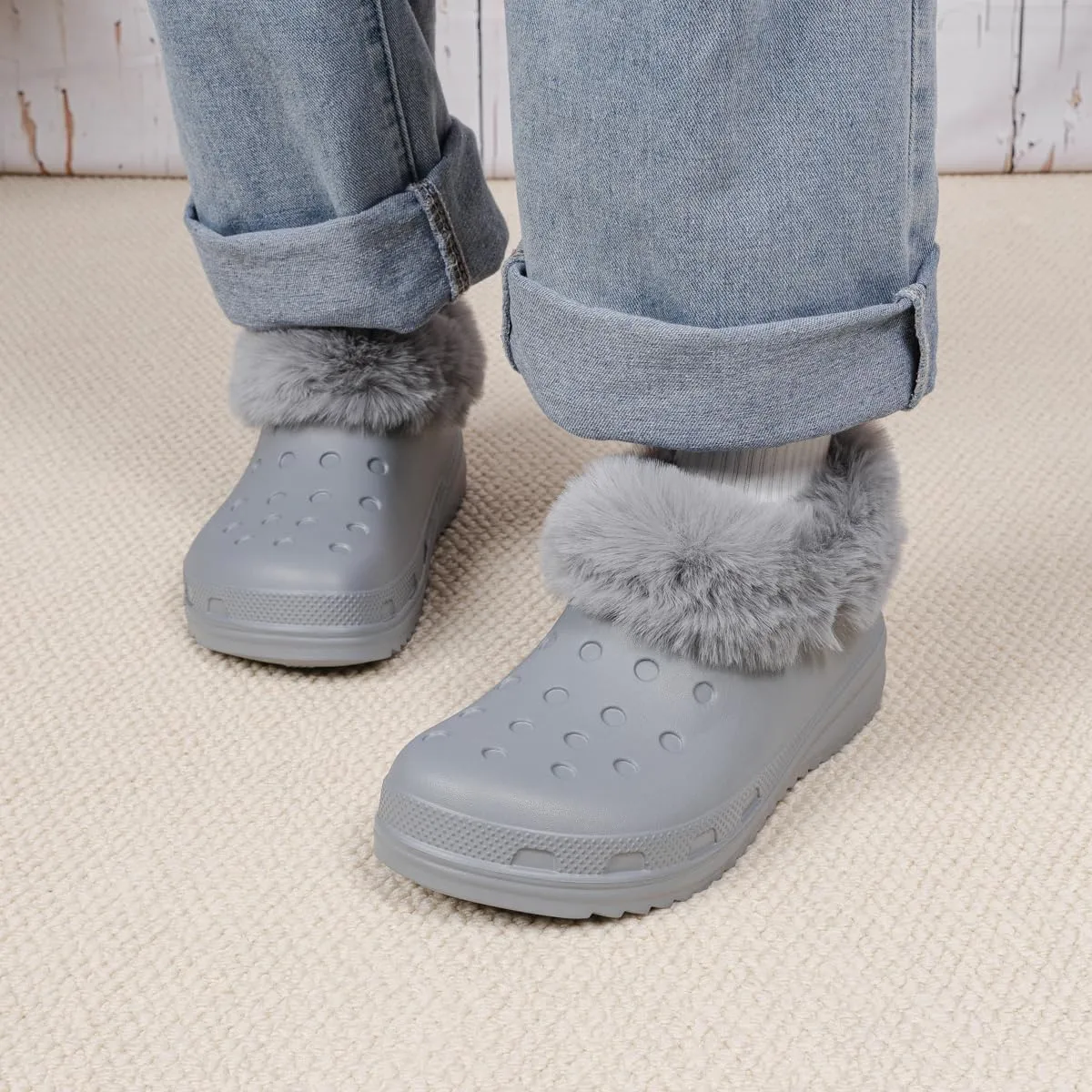 Casazoe Unisex-Adult Lined Clogs Women Men Waterproof Winter Warm Fuzzy Slippers Fleece Lining House Slippers Lightweight Outdoor Indoor Home Shoes