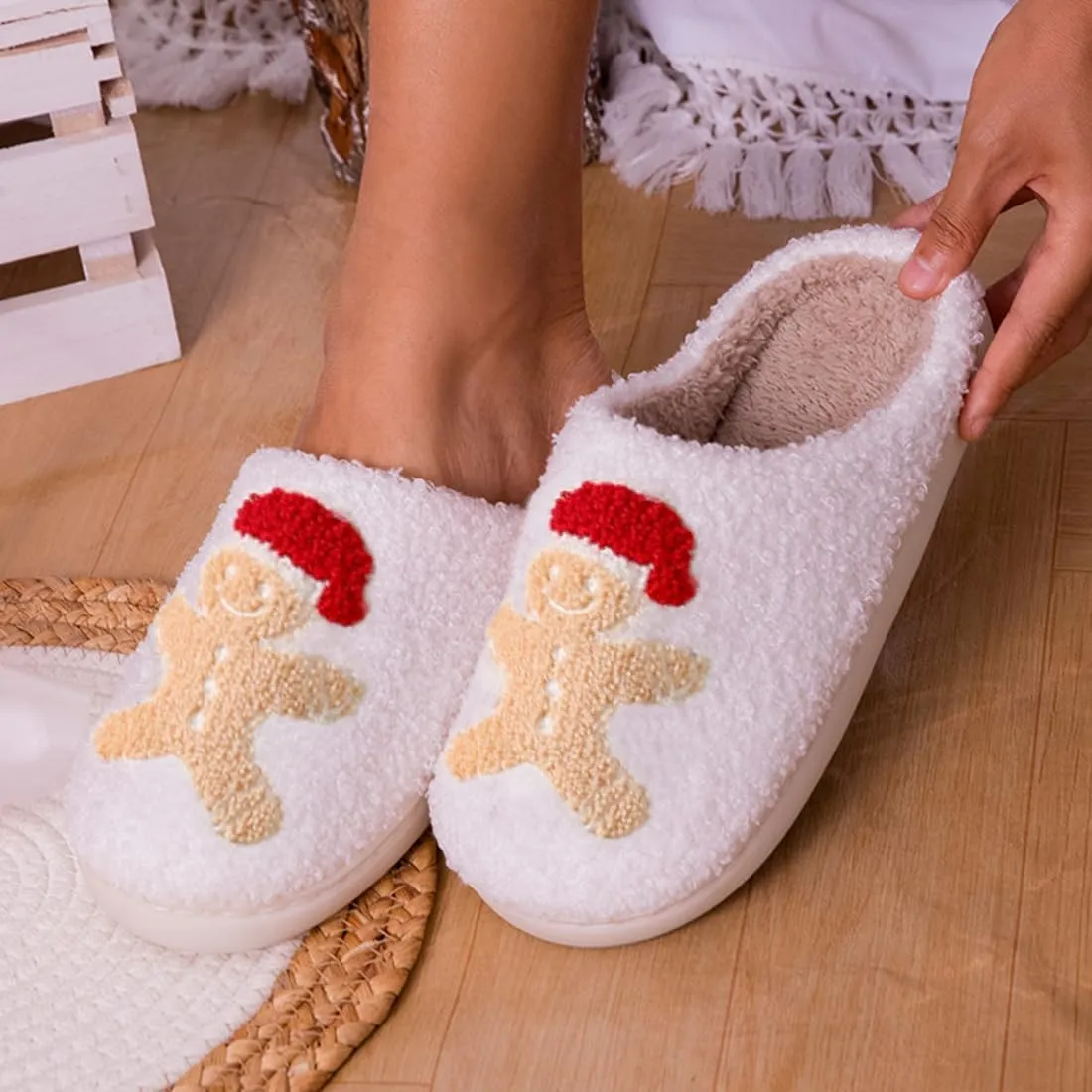 Christmas Slippers for Womens Mens Plush Warm Christmas Reindeer Moose Santa Claus Elk Slippers Winter Soft Fuzzy House Slippers Cozy Indoor Shoes, Christmas Gifts For Girls Wife Girlfriend
