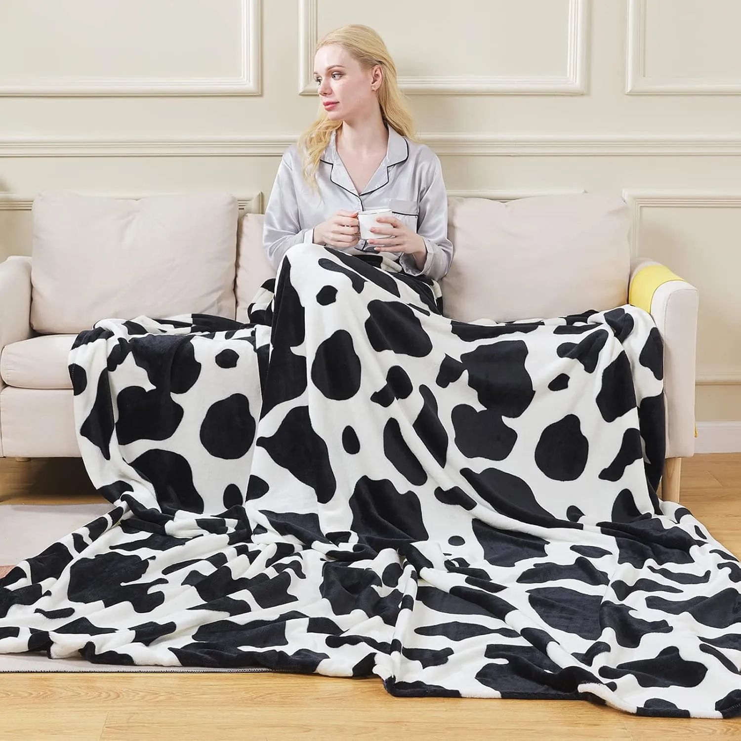 Flannel Fleece Cow Print Blanket Queen Size - Premium Anti-Static Super Soft Cozy Plush, Lightweight Microfiber Winter Warm Throw Blanket for Couch Sofa Bed 90" x 90"(Black Cow Queen)