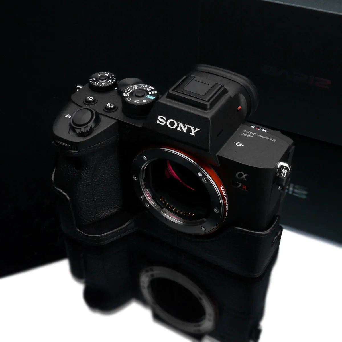 Gariz Black XS-CHA7RM4BK Genuine Leather Half Case for Sony A7RIV
