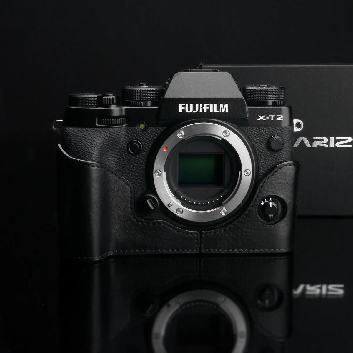 Gariz XS-CHXT2BK Black Genuine Leather Half Case for Fujifilm Fuji X-T2 / X-T3