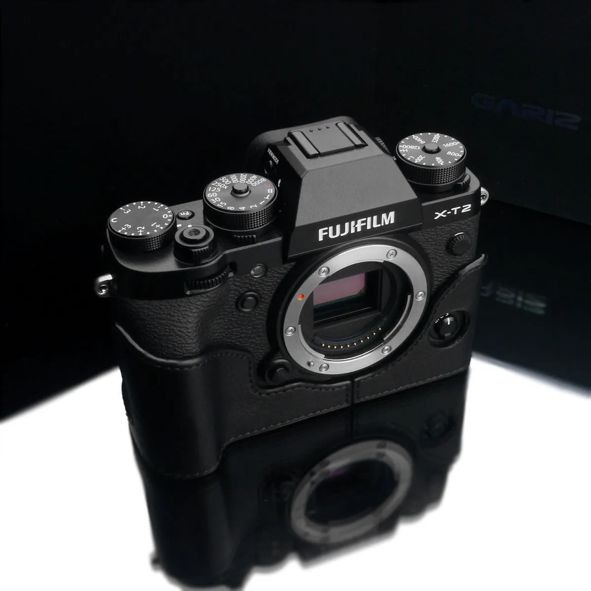 Gariz XS-CHXT2BK Black Genuine Leather Half Case for Fujifilm Fuji X-T2 / X-T3