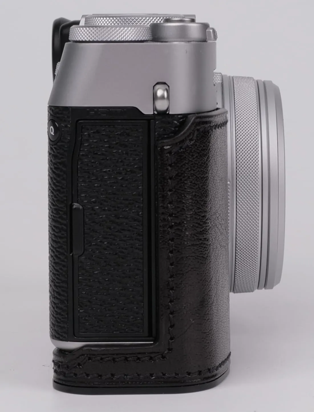 Genuine Leather Camera Half Case for Fujifilm X100VI - Top Layer Cowhide Body   Metal Base Plate - Hand Shank Free Design (Black2)