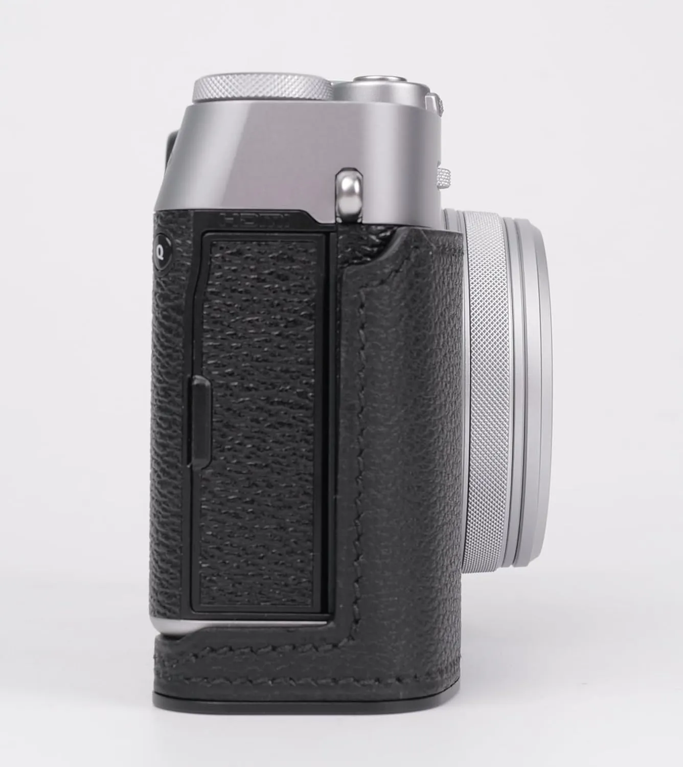 Handmade Genuine Leather Camera Half Case for Fujifilm X100VI - Top Layer Cowhide Body   Metal Base Plate - Hand Shank Free Design (Black)