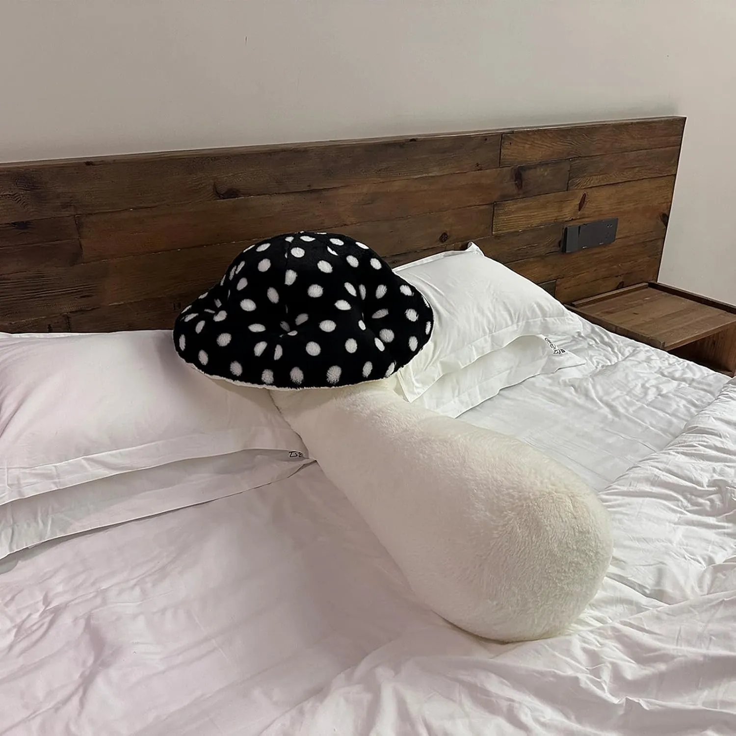 Hofun4U Giant Mushroom Plush Pillow - 51 inch Mushroom Shaped Stuffed Long Body Pillow - Polka Dot Mushroom Plush - Christmas Birthday Gifts Choice Home Decoration (Black) (Hofun-flumush-Black-130)