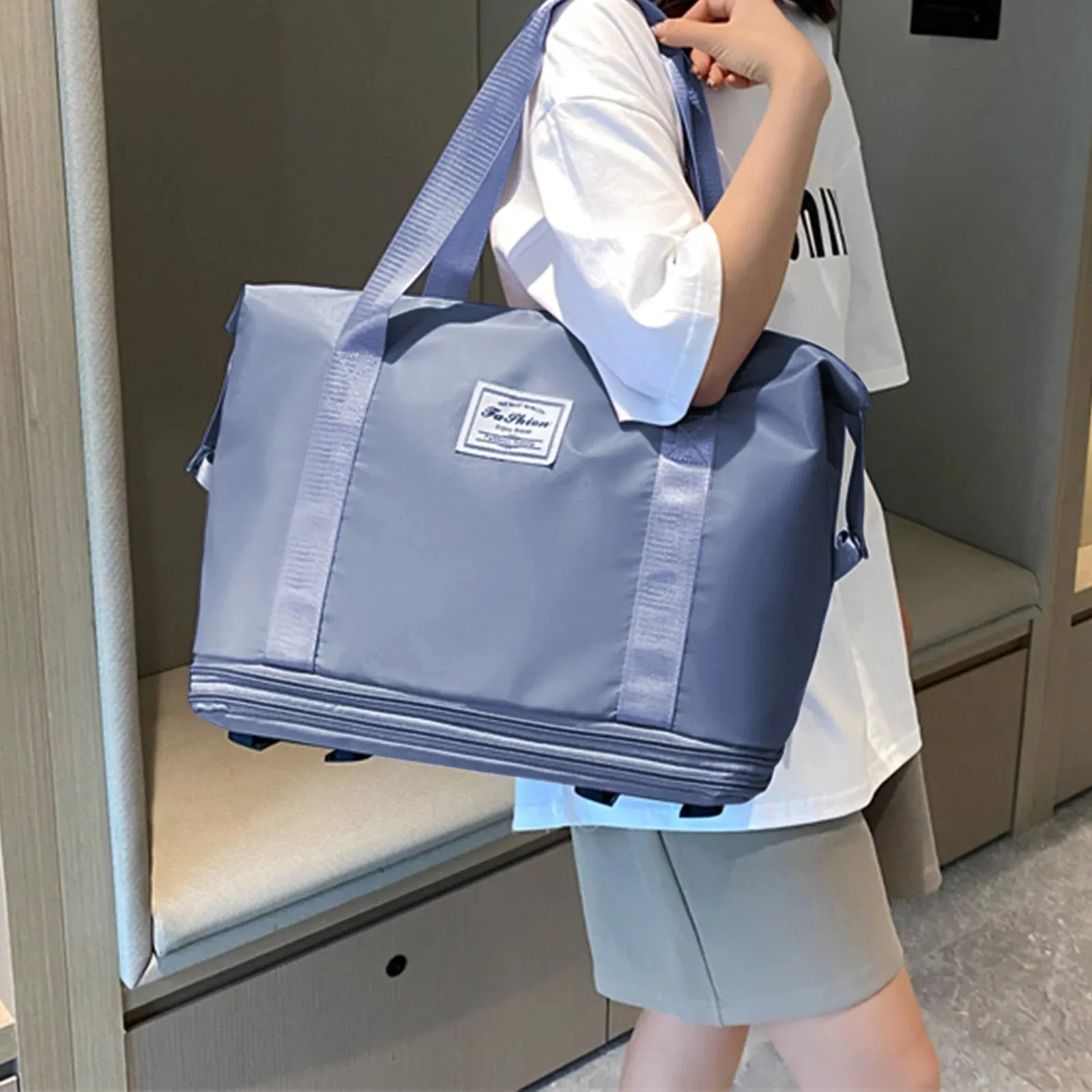 Home.co - Expandable Travel Bag With Wheels - Random Color