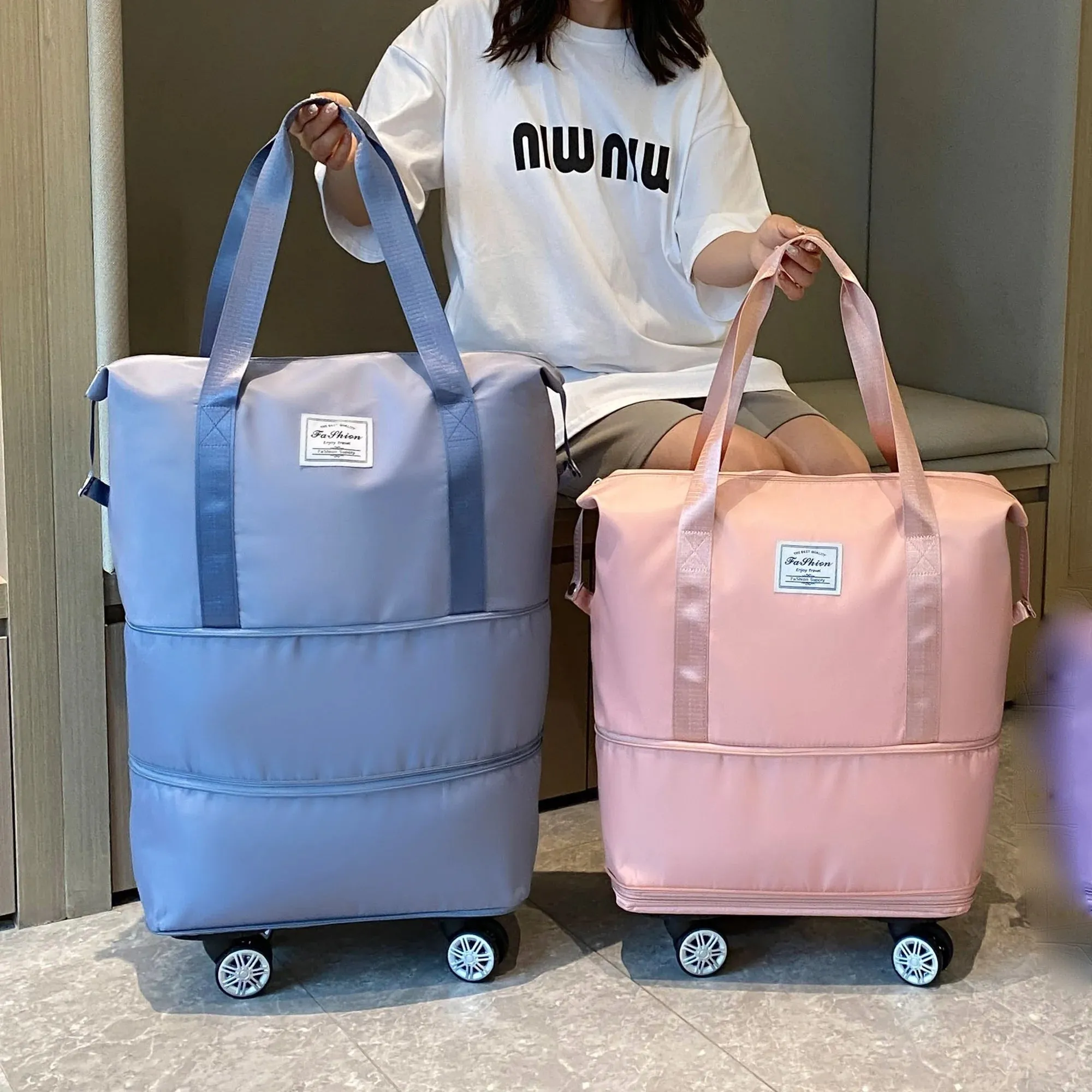 Home.co - Expandable Travel Bag With Wheels - Random Color