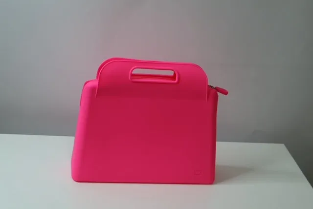 ibiG Grande (Large) Silicone Bag. Not Too Big Not Too Small
