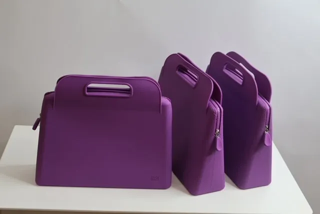 ibiG Grande (Large) Silicone Bag. Not Too Big Not Too Small