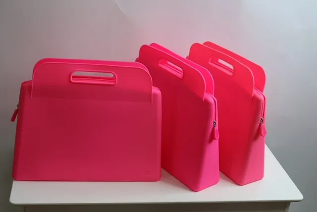 ibiG Supreme (XL) Silicone Bag. For The Girl That Wants A Larger Bag