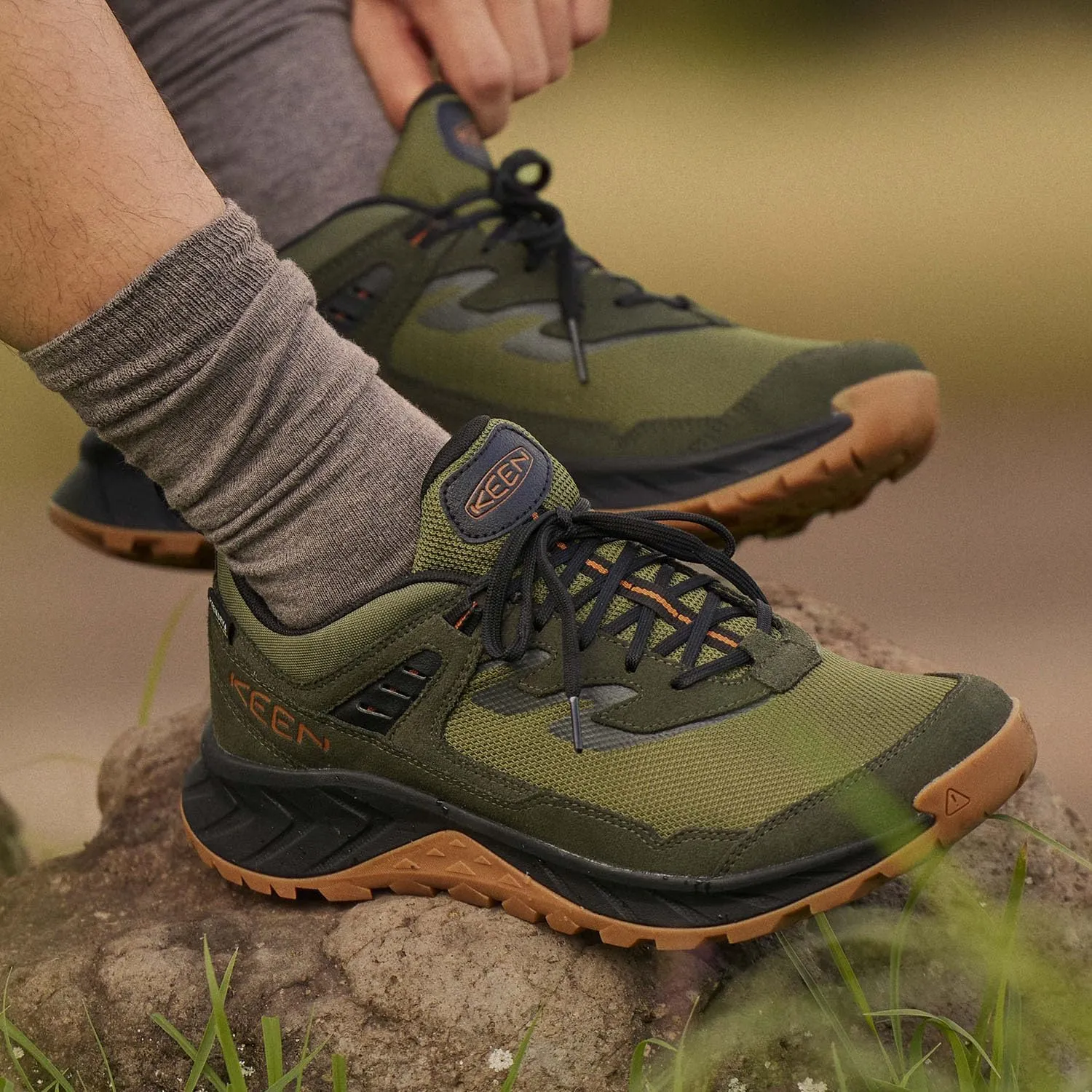 KEEN Mens Hightrail Low Height Durable Lightweight Breathable Leather Waterproof