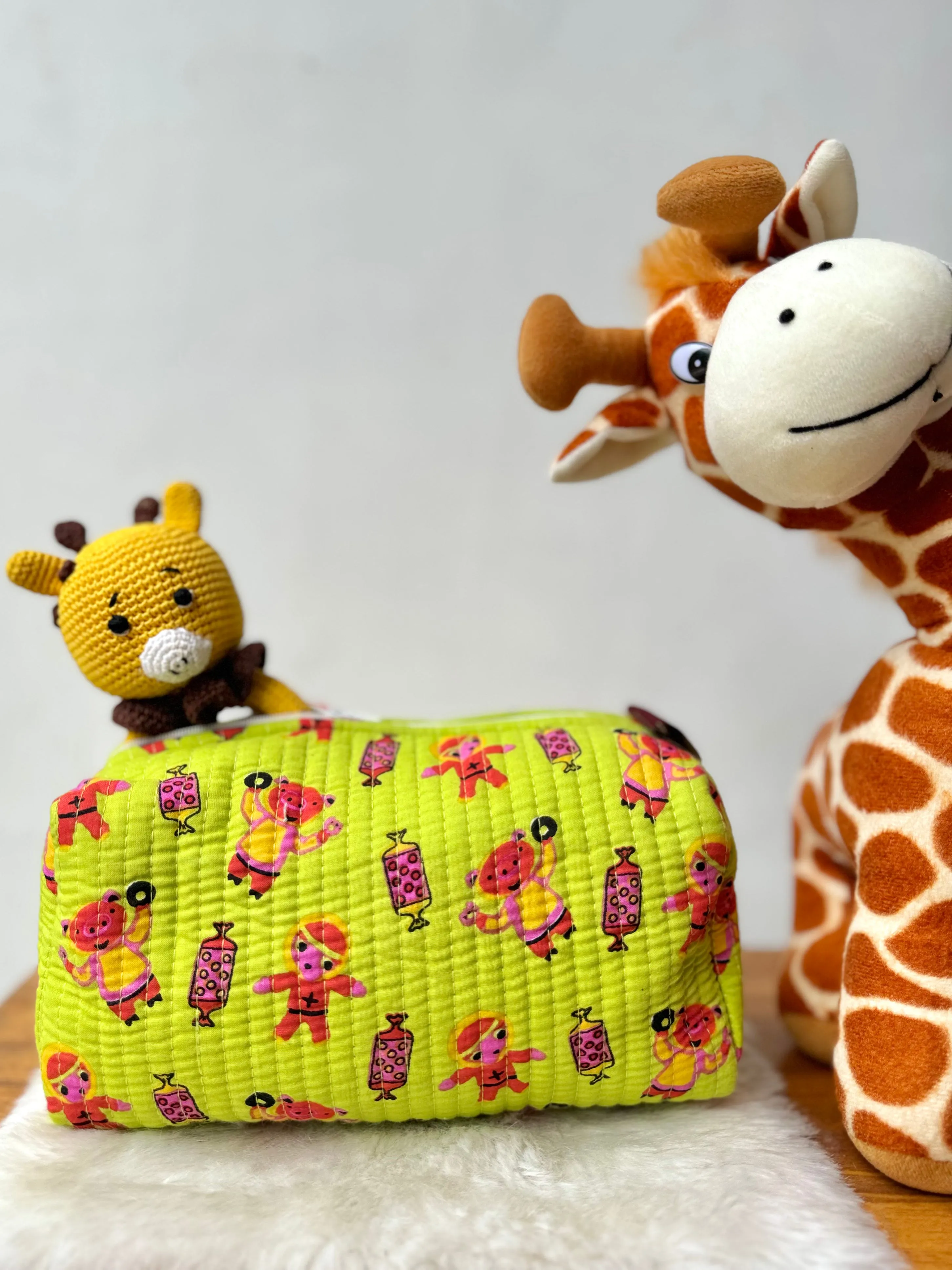 KIDS PRINT MULTI PURPOSE TOILETRY BAGS