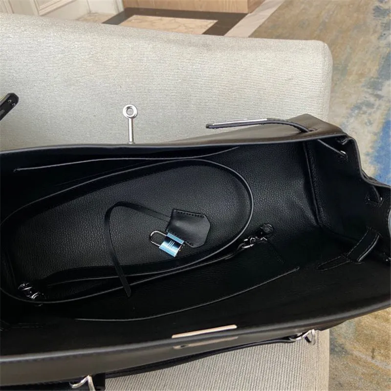 Leather Light Luxury Niche Commuter Bag Female Underarm Bag Large-Capacity One-Shoulder Messenger Handbag