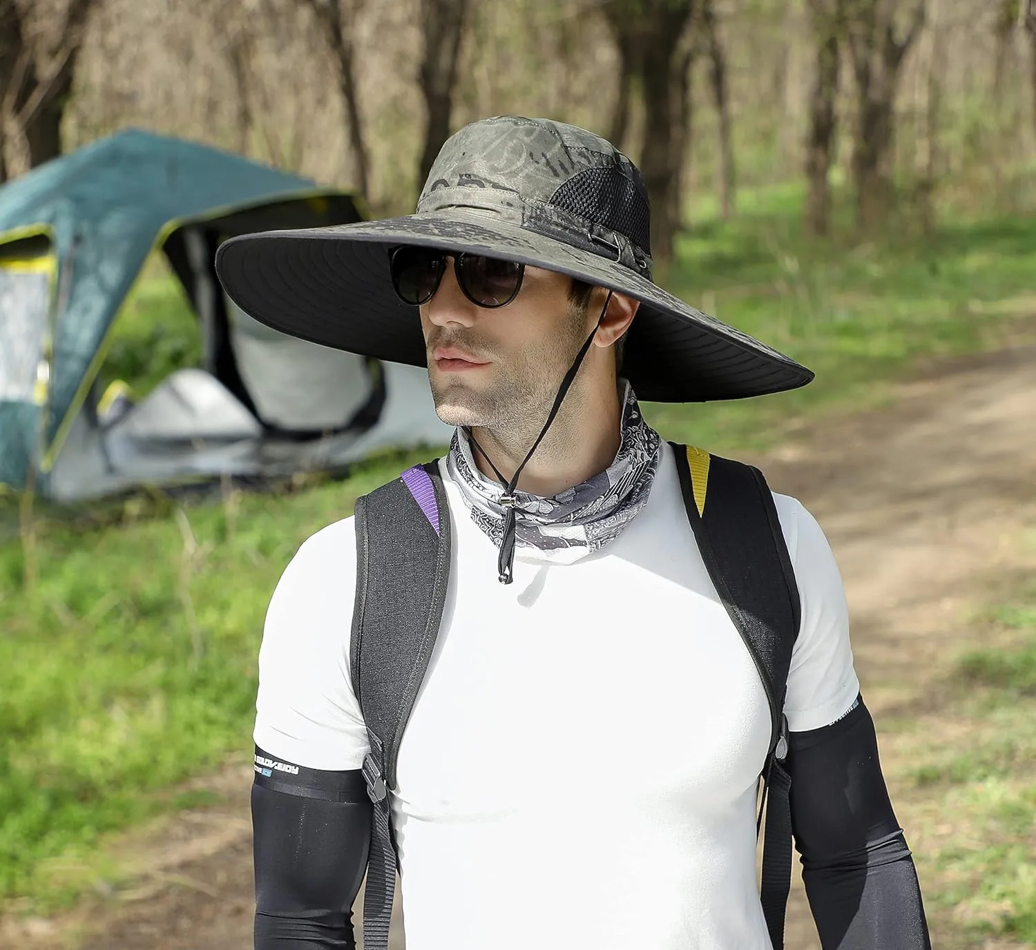 Leotruny Men Wide Brim Sun Hats UPF50  Waterproof Breathable Bucket Hat for Fishing, Hiking, Camping