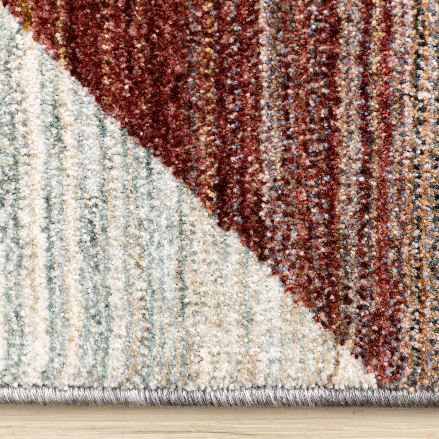 Olivia Distressed Geometric Red White Grey Area Rug - 5'3" x 7'10"|Carpette Olivia rouge, blanche et grise à motif géométrique vieilli - 5 pi 3 po x 7 pi 10 po