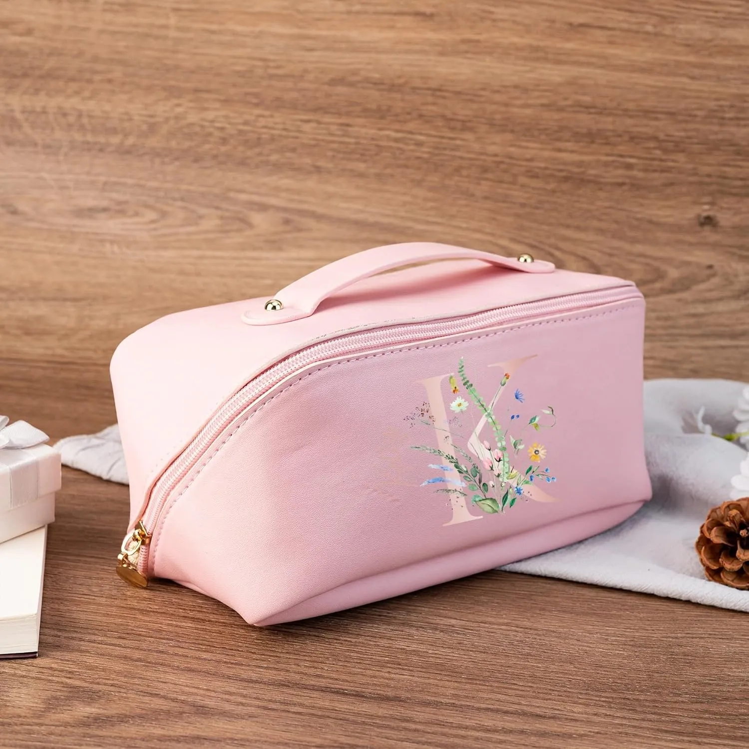 Personalized PU Leather Travel Makeup Bag Cosmetic Bag for Women, Large Capacity Initial Name Toiletry Bag, Portable Gifts for Bridesmaid Bride Wedding Graduation Valentine's Day(Pink)
