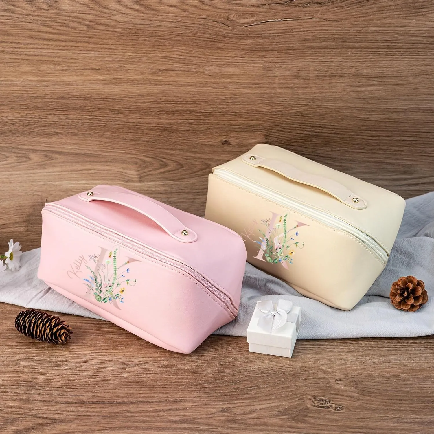 Personalized PU Leather Travel Makeup Bag Cosmetic Bag for Women, Large Capacity Initial Name Toiletry Bag, Portable Gifts for Bridesmaid Bride Wedding Graduation Valentine's Day(Pink)