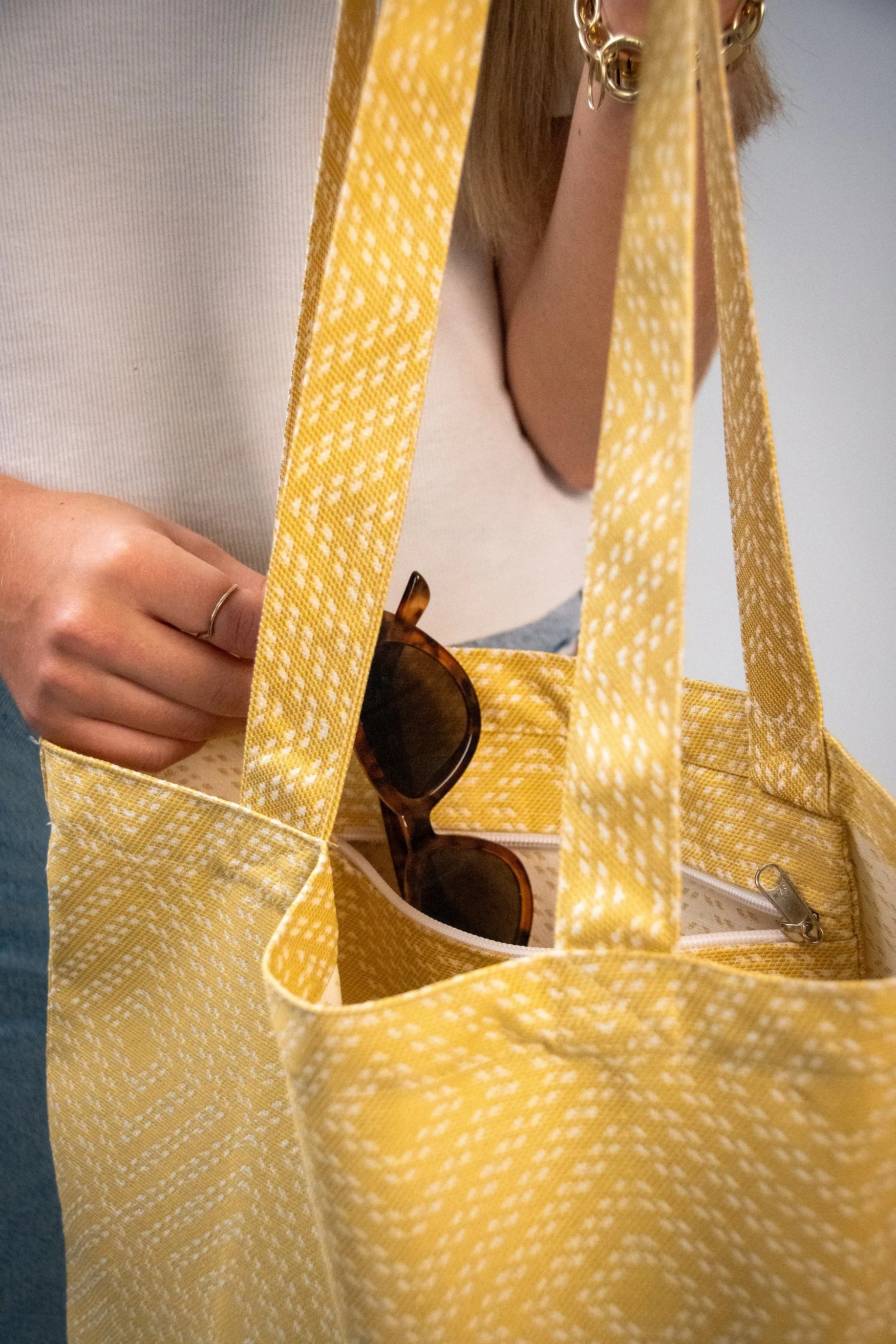 Piazza Daisy Tote