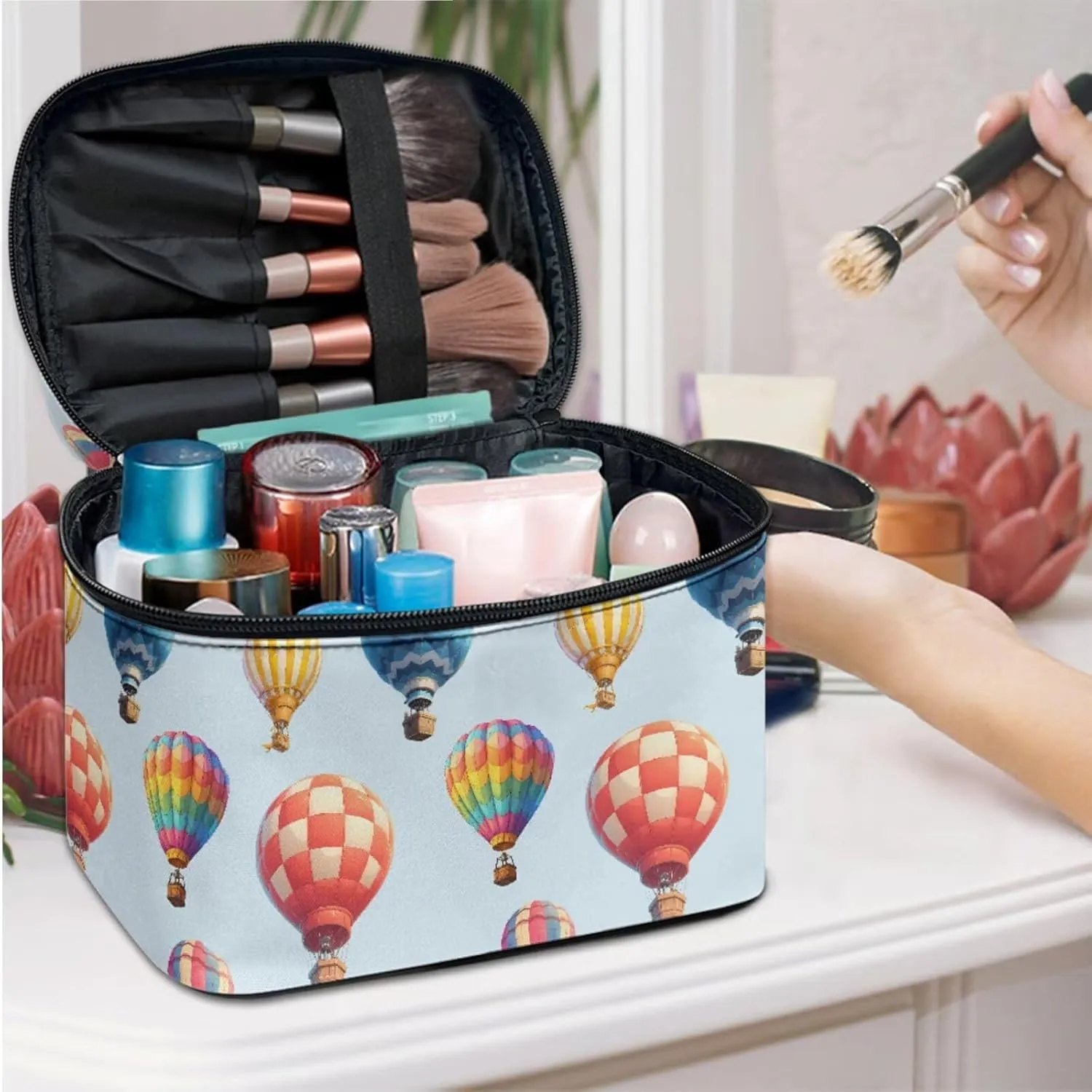 Rainbow Color Air Balloon Print Travel Cosmetic Organizer for Women, Stripes Hot Air Balloon Zipper Make Up Pouch, Blue Portable Large Makeup Dopp Kit Travel Essentials