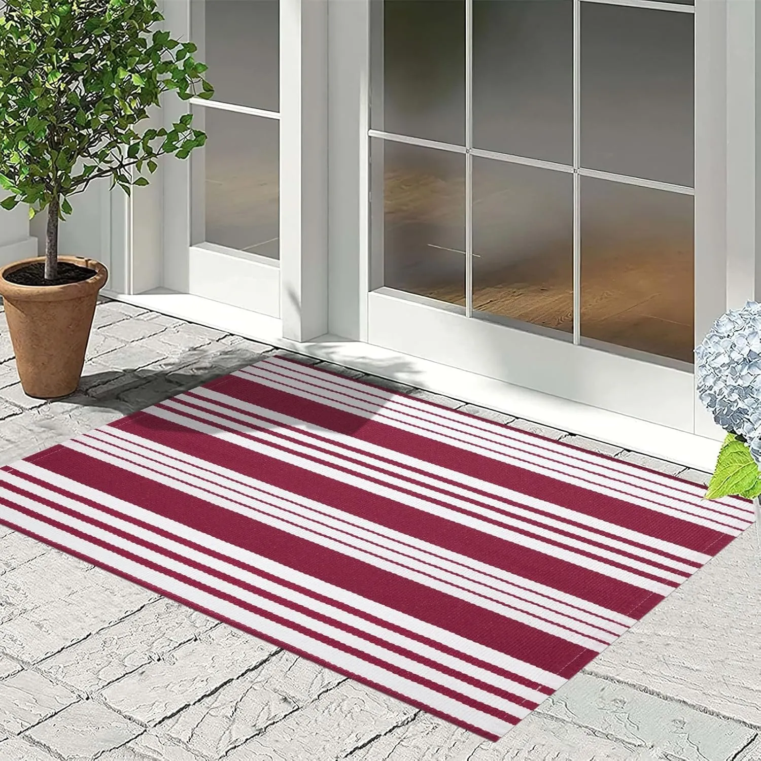 Red and White Striped Outdoor Rug 24'' x 35'' Door Mat Outdoor Machine Washable Welcome Mats Cotton Hand-Woven Entryway Rug for Front Porch/Entryway/Laundry/Bathroom/Bedroom