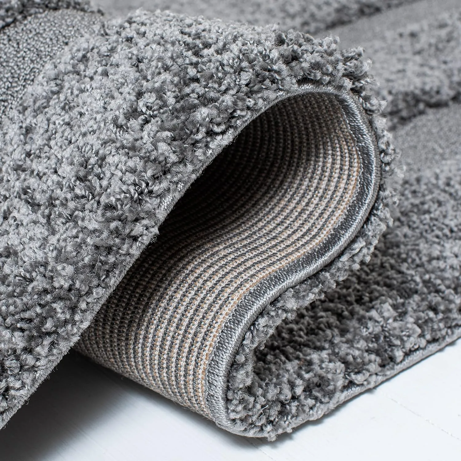 SAFAVIEH Florida Shag Collection Area Rug - 6' x 9', Grey & Grey, Border Design, Non-Shedding & Easy Care, 1.2-inch Thick Ideal for High Traffic Areas in Living Room, Bedroom (SG454-8080)