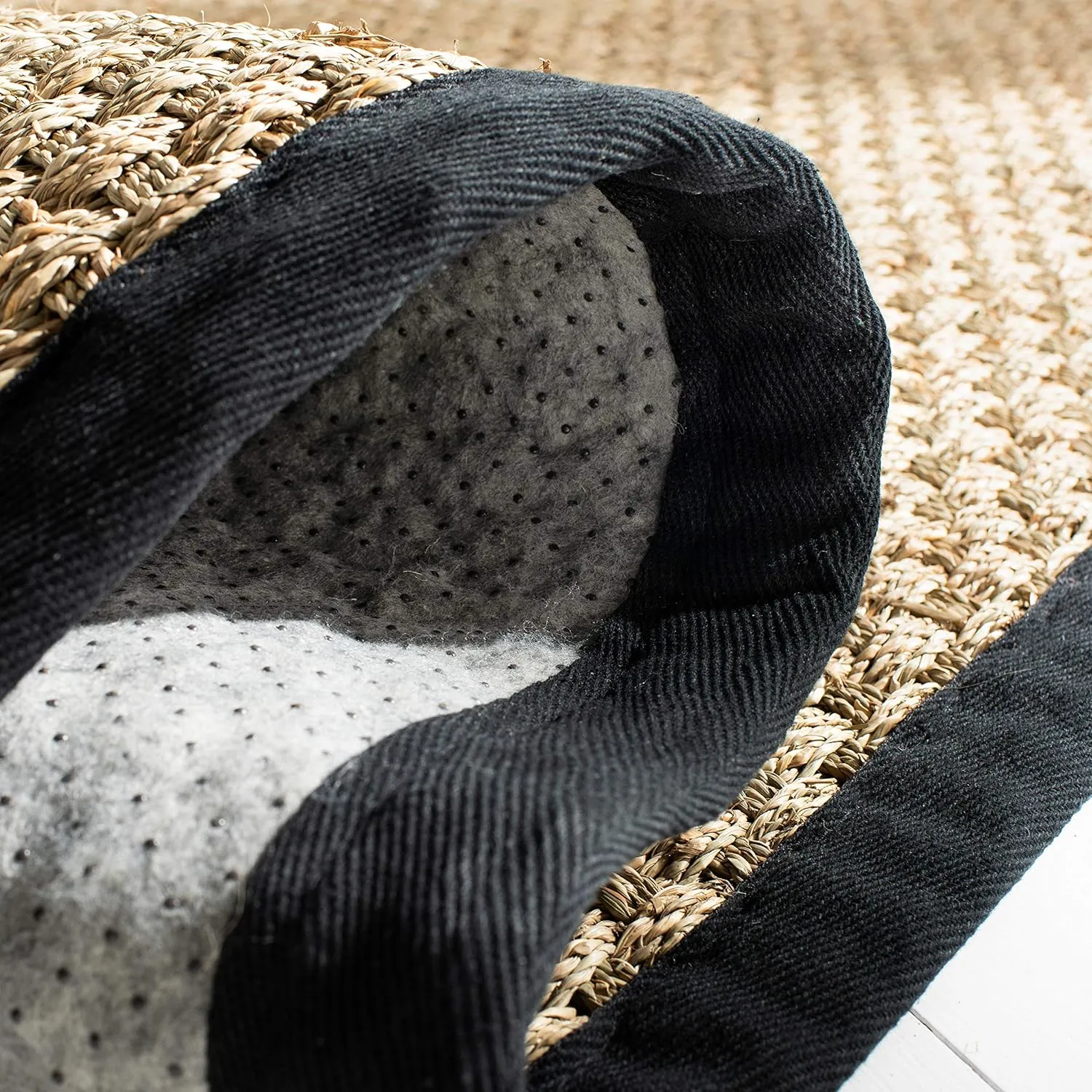 SAFAVIEH Natural Fiber Collection Area Rug - 5' x 8', Natural & Black, Border Basketweave Seagrass Design, Easy Care, Ideal for High Traffic Areas in Living Room, Bedroom (NF114C)