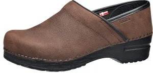 Sanita Women's Professional Oil Closed Navy Leather Clog, Brown, 36 EU/ 5.5-6 M US