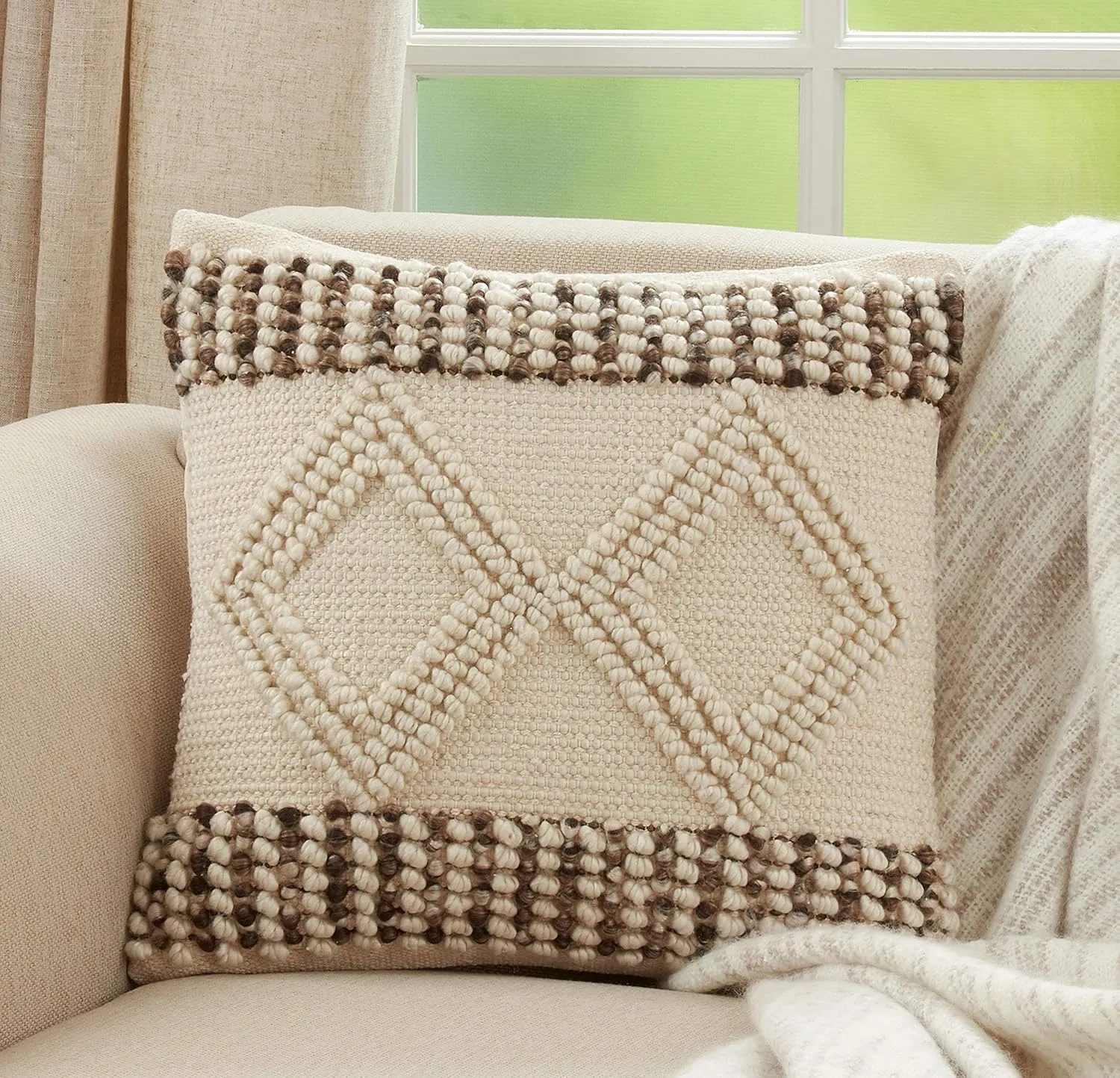 SARO LIFESTYLE Haniyah Collection Woven Textured Pillow Cover with Diamond Design, 18" x 18", Ivory