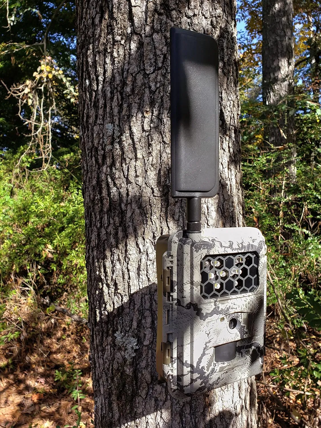 Spartan WhiteFlash 4G LTE Trail Camera,Verizon Certified,Hunting,Wildlife Monitoring,Ultra High-Res Day&Night Image&Video.Fast Detection,4-Month Battery Life.Fully Configurable via App,AreusCamo