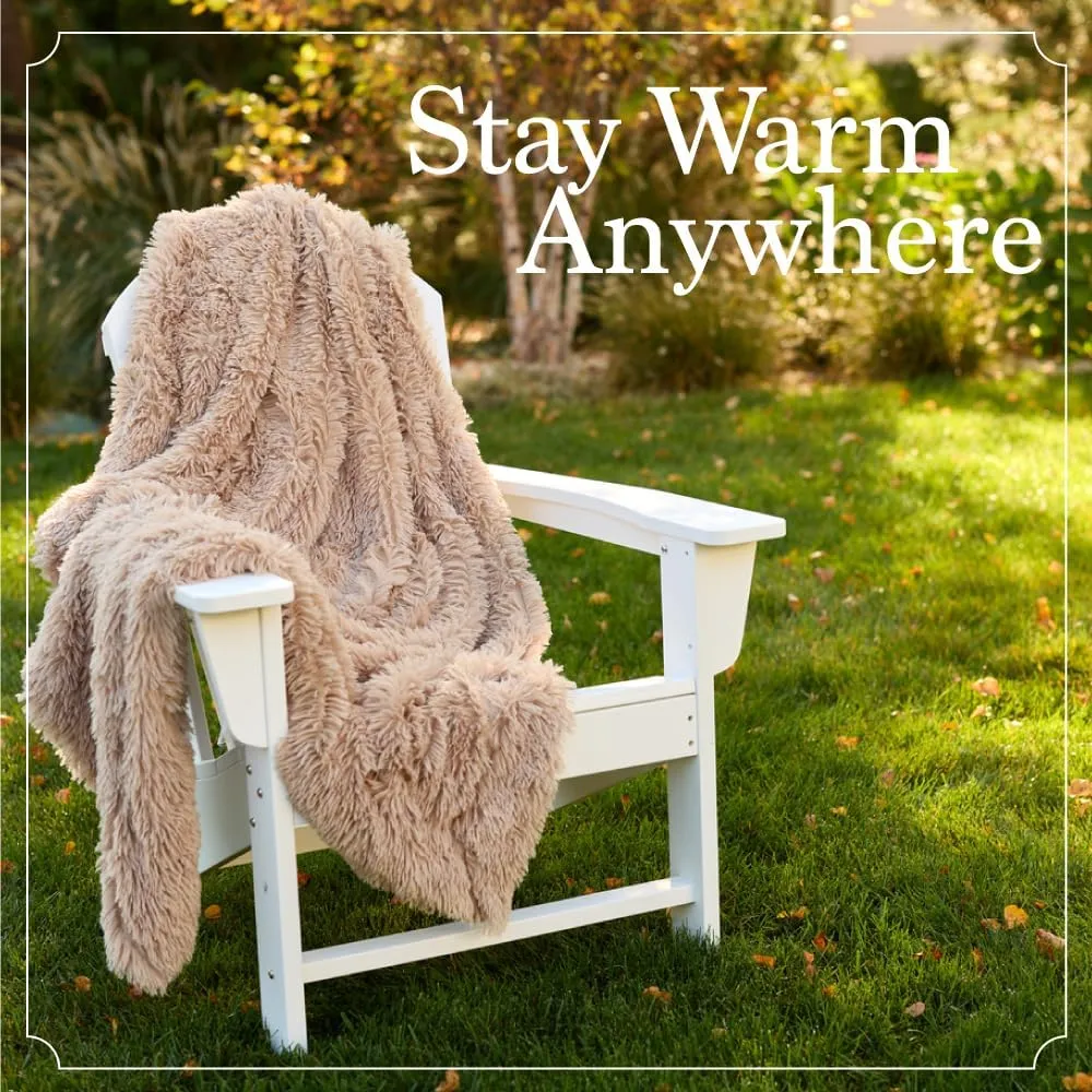 The Connecticut Home Co Throw Blanket Soft Fluffy Room Decor, Cozy Warm Throws for Bed, Couch, Gifts for Women, Bedroom Cute Aesthetic Blankets Shag and Sherpa, 65x50, Cream