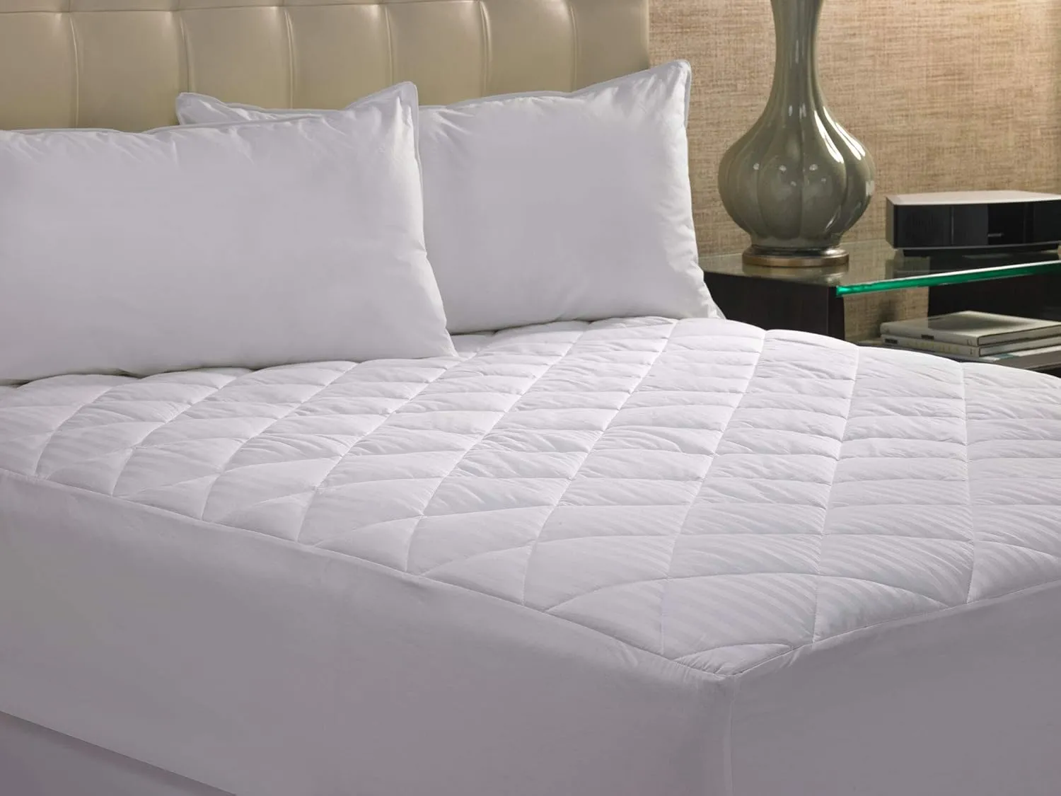 The Ritz-Carlton Mattress Pad - Hypoallergenic, Diamond Quilted Mattress Topper - 18" Deep - King