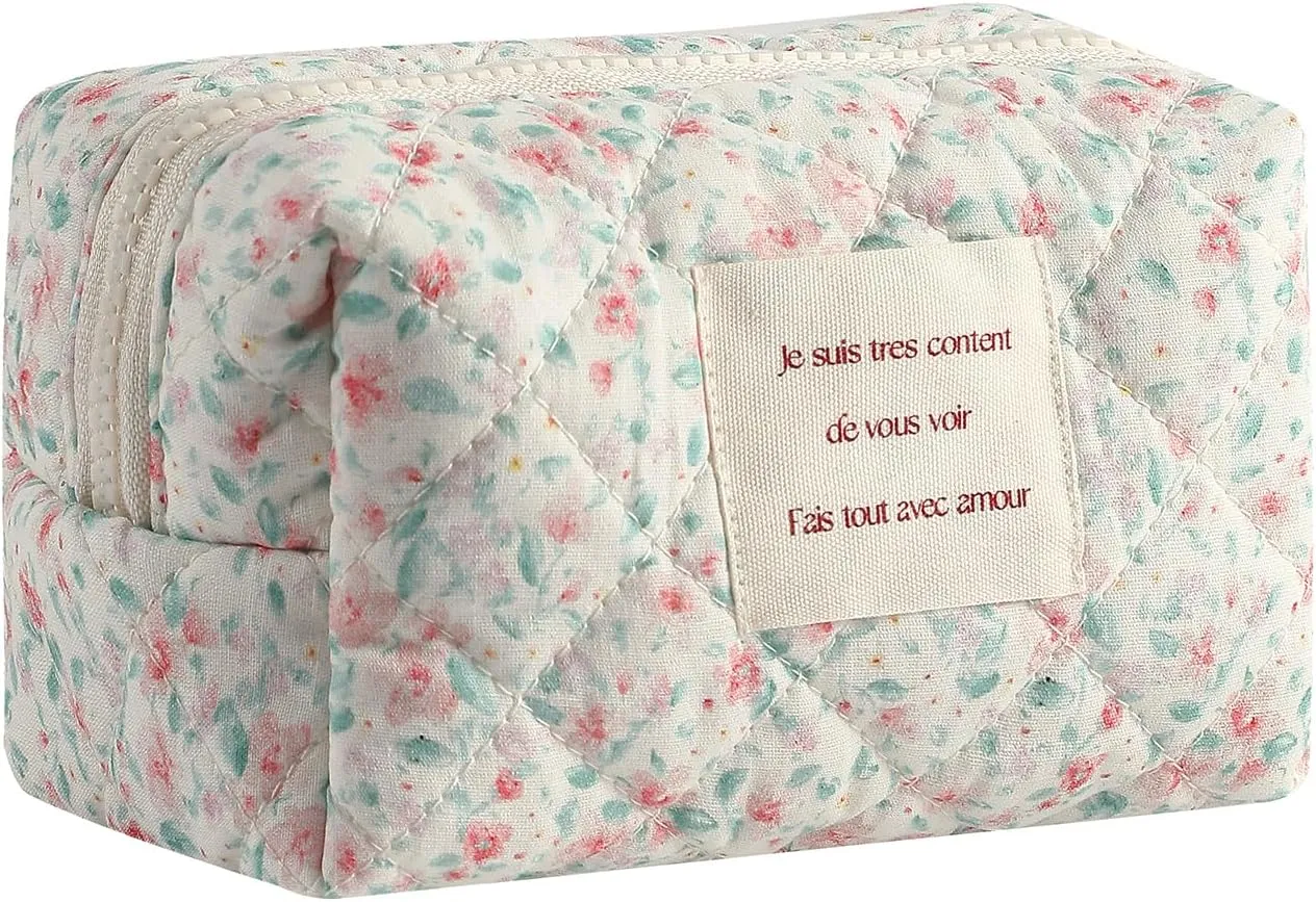 uekeboag Small Cute Floral Quilted Cotton Makeup Bag,Mini Coquette Quilted Cosmetic Pouch with Zipper,Kawaii Travel Toiletry Bags for Purse(03 Little Pink flower)