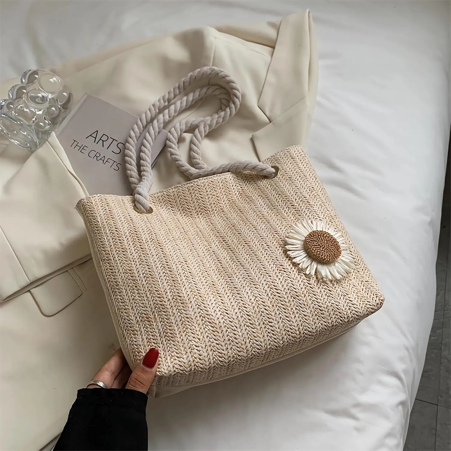 Women's Woven Handbag, Beach Tote Bag, Fashionable Flower Handbag, Suitable for Shopping and Work
